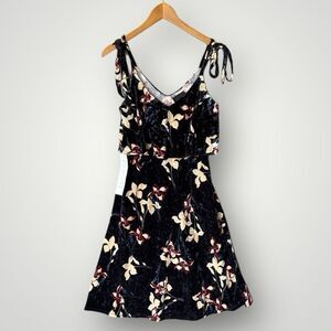 NWOT New Lumiere Dress Velvet Women